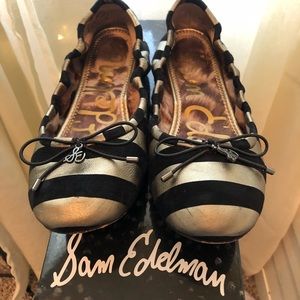 Sam Edelman size 5 gold and black striped flats